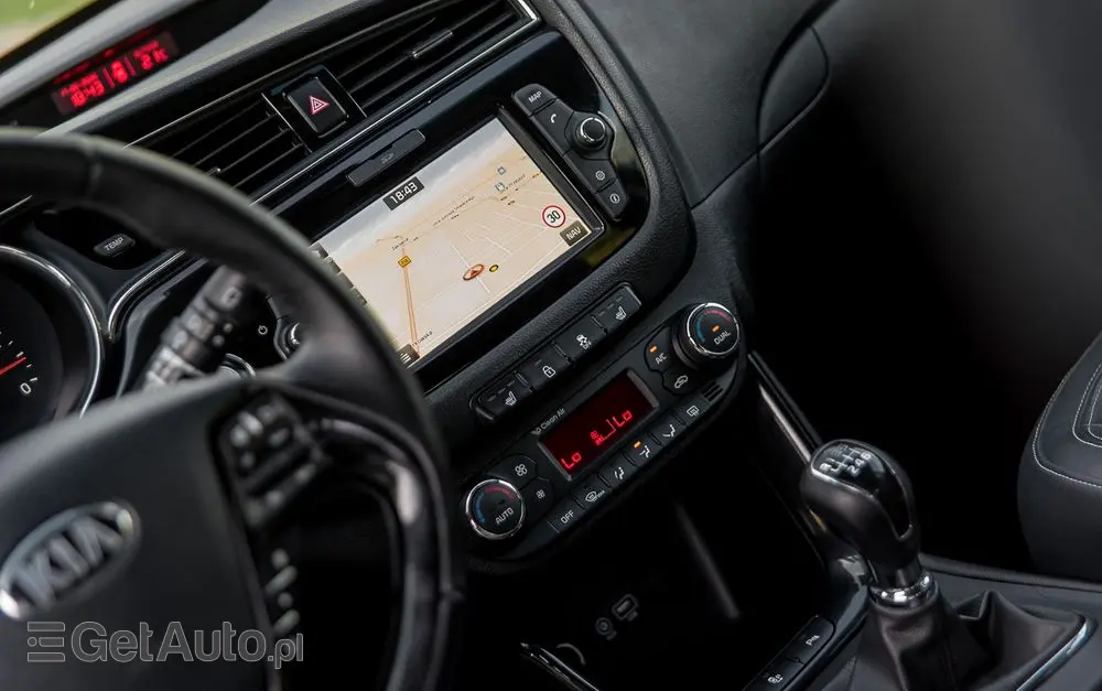 KIA Ceed 1.6 CRDi 136 ISG Platinum Edition