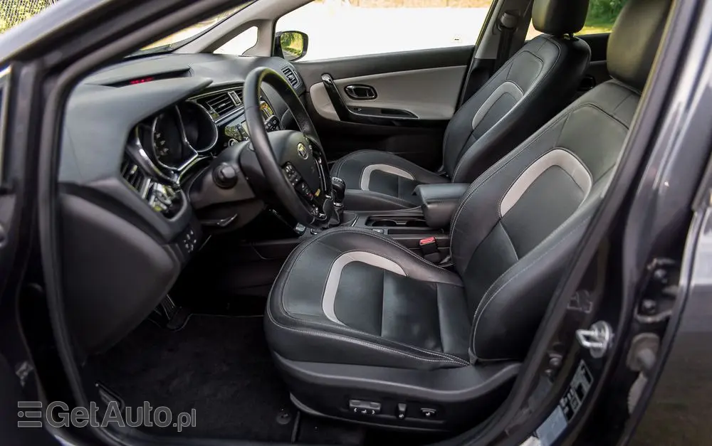 KIA Ceed 1.6 CRDi 136 ISG Platinum Edition