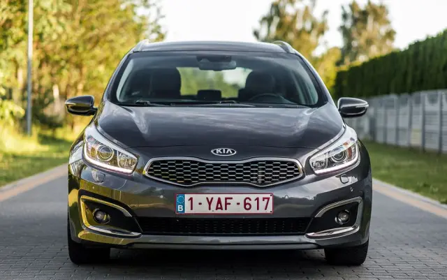 KIA Ceed 1.6 CRDi 136 ISG Platinum Edition