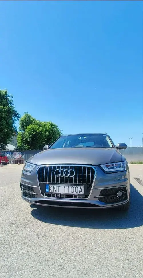 AUDI Q3 
