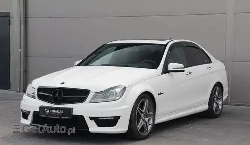 MERCEDES-BENZ Klasa C 63 AMG  