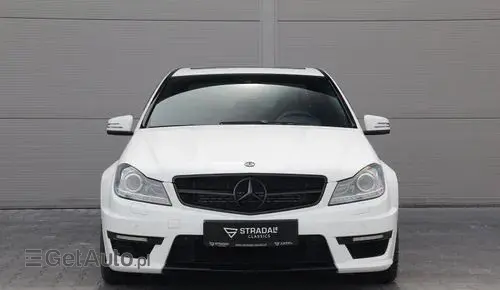 MERCEDES-BENZ Klasa C 63 AMG  