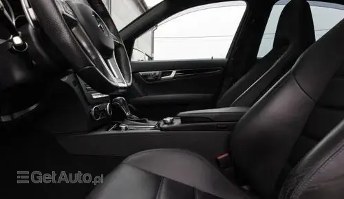 MERCEDES-BENZ Klasa C 63 AMG  