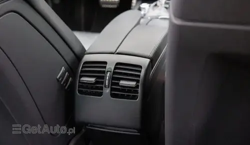 MERCEDES-BENZ Klasa C 63 AMG  