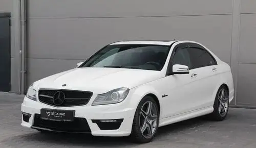 MERCEDES-BENZ Klasa C 63 AMG  