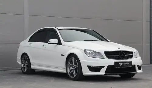 MERCEDES-BENZ Klasa C 63 AMG  