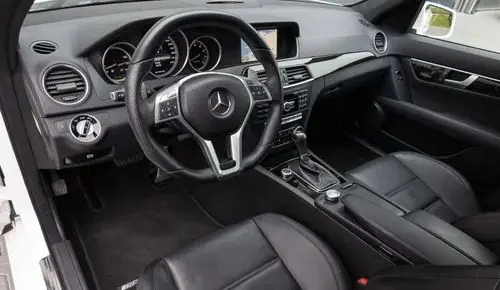 MERCEDES-BENZ Klasa C 63 AMG  