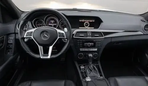 MERCEDES-BENZ Klasa C 63 AMG  