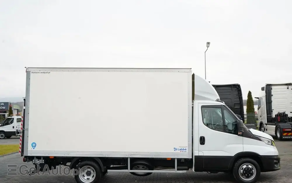 IVECO DAILY 35-160 / KONTENER 4,3 M / WINDA / BLIŹNIAK   DMC: 3500 KG /  2022 