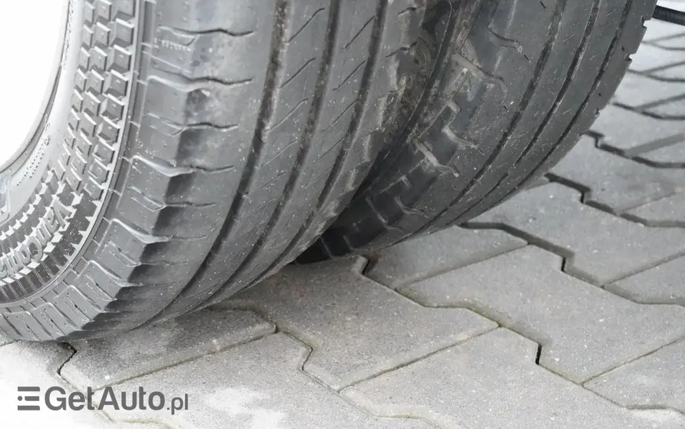 IVECO DAILY 35-160 / KONTENER 4,3 M / WINDA / BLIŹNIAK   DMC: 3500 KG /  2022 