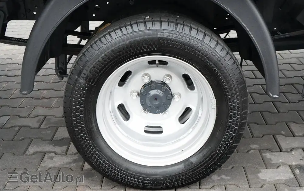 IVECO DAILY 35-160 / KONTENER 4,3 M / WINDA / BLIŹNIAK   DMC: 3500 KG /  2022 