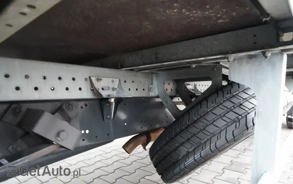 IVECO DAILY 35-160 / KONTENER 4,3 M / WINDA / BLIŹNIAK   DMC: 3500 KG /  2022 