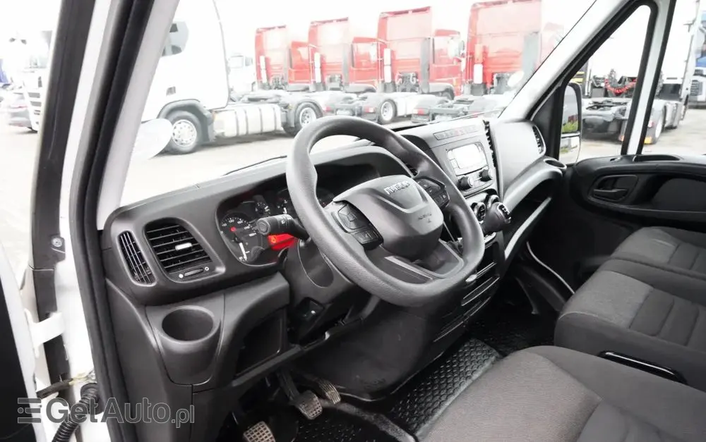 IVECO DAILY 35-160 / KONTENER 4,3 M / WINDA / BLIŹNIAK   DMC: 3500 KG /  2022 