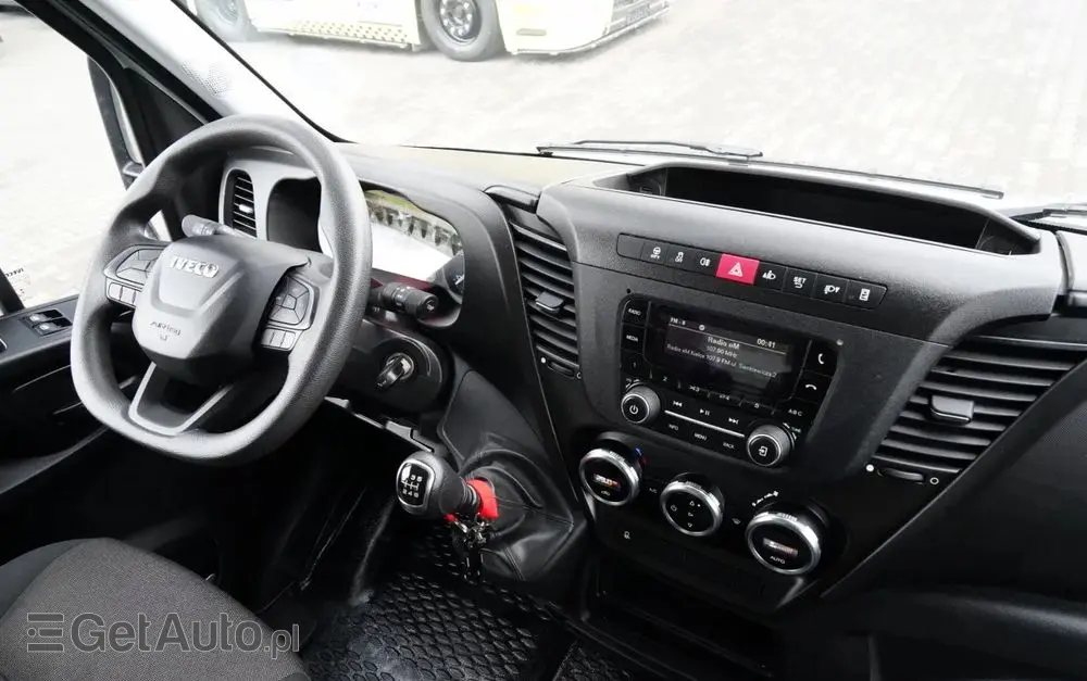 IVECO DAILY 35-160 / KONTENER 4,3 M / WINDA / BLIŹNIAK   DMC: 3500 KG /  2022 