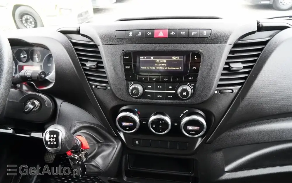 IVECO DAILY 35-160 / KONTENER 4,3 M / WINDA / BLIŹNIAK   DMC: 3500 KG /  2022 