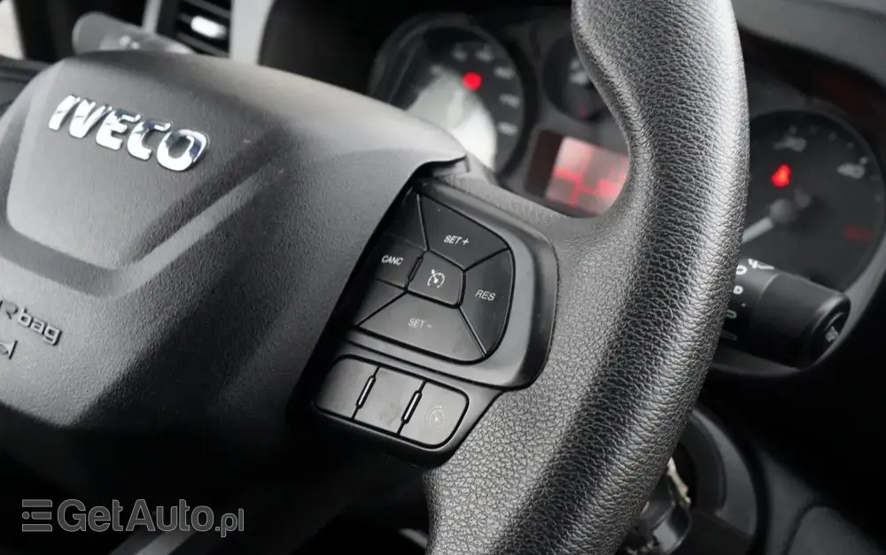 IVECO DAILY 35-160 / KONTENER 4,3 M / WINDA / BLIŹNIAK   DMC: 3500 KG /  2022 