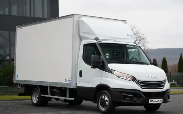 IVECO DAILY 35-160 / KONTENER 4,3 M / WINDA / BLIŹNIAK   DMC: 3500 KG /  2022 