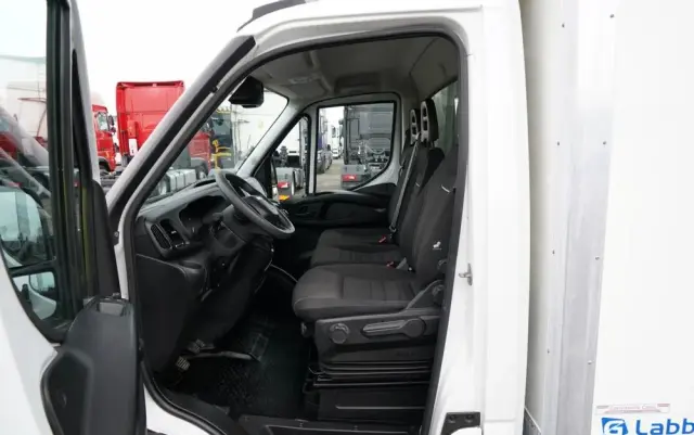 IVECO DAILY 35-160 / KONTENER 4,3 M / WINDA / BLIŹNIAK   DMC: 3500 KG /  2022 