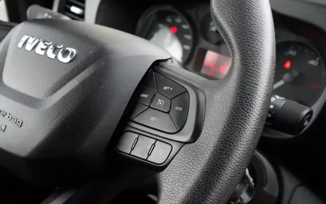 IVECO DAILY 35-160 / KONTENER 4,3 M / WINDA / BLIŹNIAK   DMC: 3500 KG /  2022 