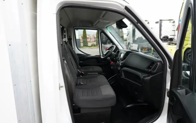 IVECO DAILY 35-160 / KONTENER 4,3 M / WINDA / BLIŹNIAK   DMC: 3500 KG /  2022 