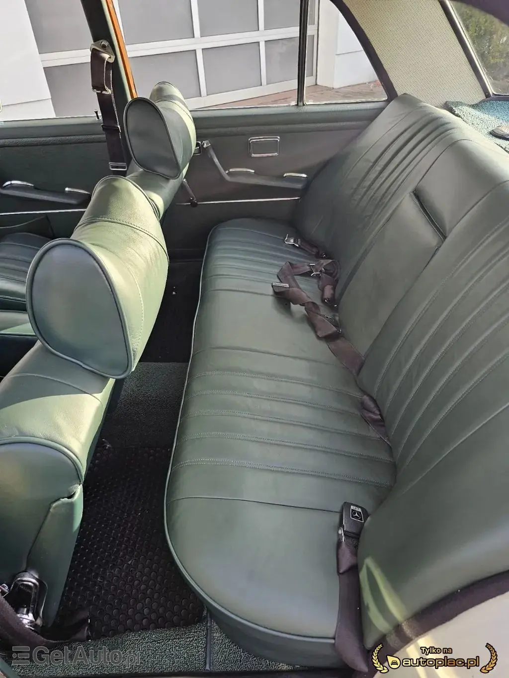 MERCEDES-BENZ 200 2.3 