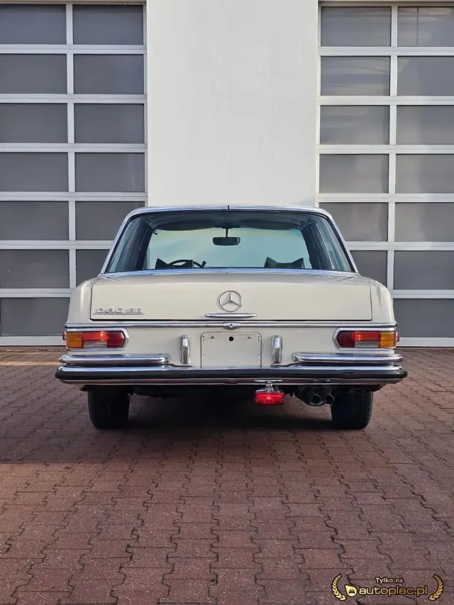 MERCEDES-BENZ 200 2.3 