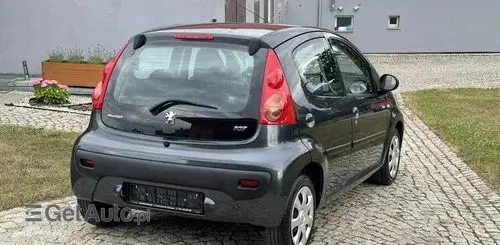 PEUGEOT 107 
