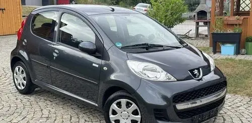 PEUGEOT 107 