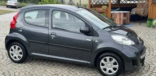 PEUGEOT 107 