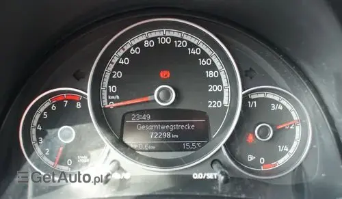 VOLKSWAGEN Up! 