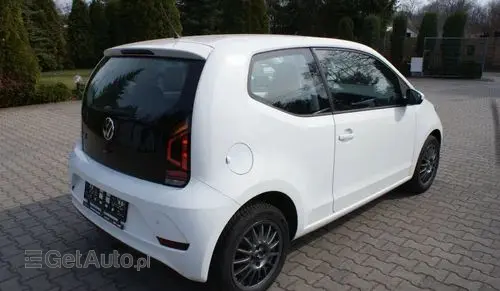 VOLKSWAGEN Up! 
