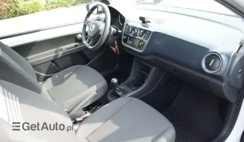 VOLKSWAGEN Up! 
