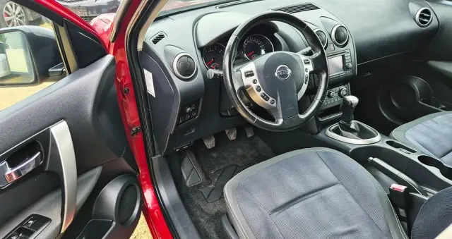 NISSAN Qashqai+2 1.6 Tekna