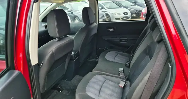 NISSAN Qashqai+2 1.6 Tekna