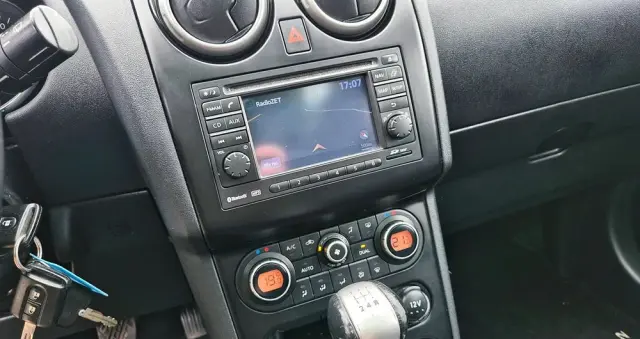 NISSAN Qashqai+2 1.6 Tekna