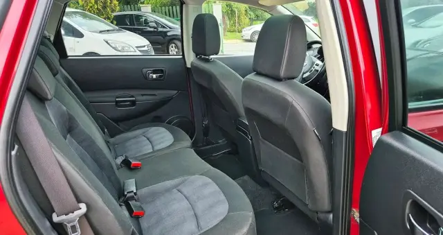 NISSAN Qashqai+2 1.6 Tekna