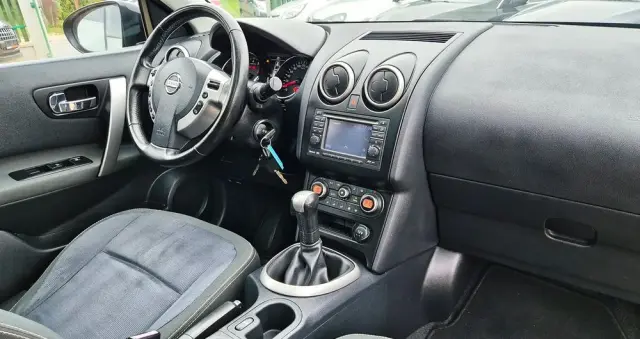 NISSAN Qashqai+2 1.6 Tekna