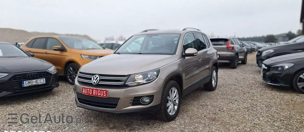 VOLKSWAGEN Tiguan 