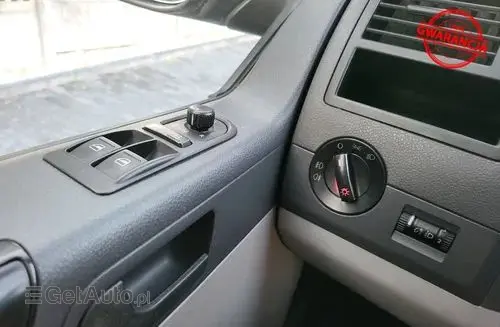 VOLKSWAGEN TRANSPORTER 