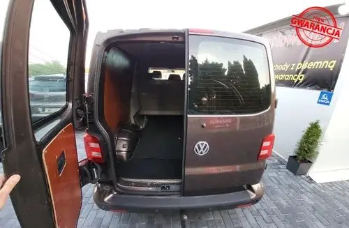 VOLKSWAGEN TRANSPORTER 