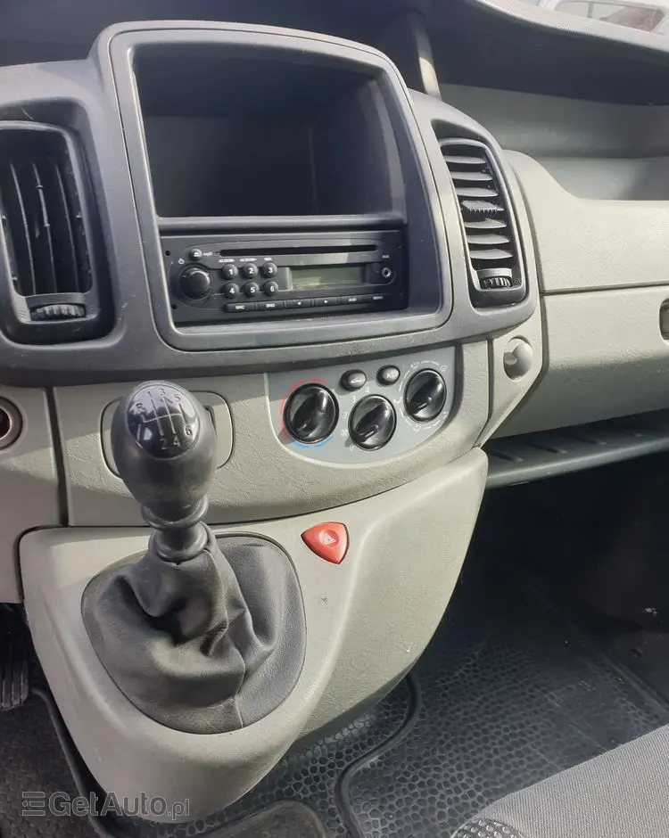 OPEL Vivaro 