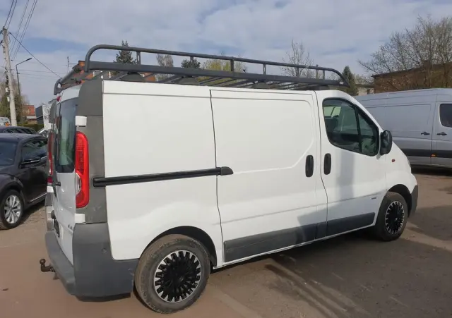 OPEL Vivaro 