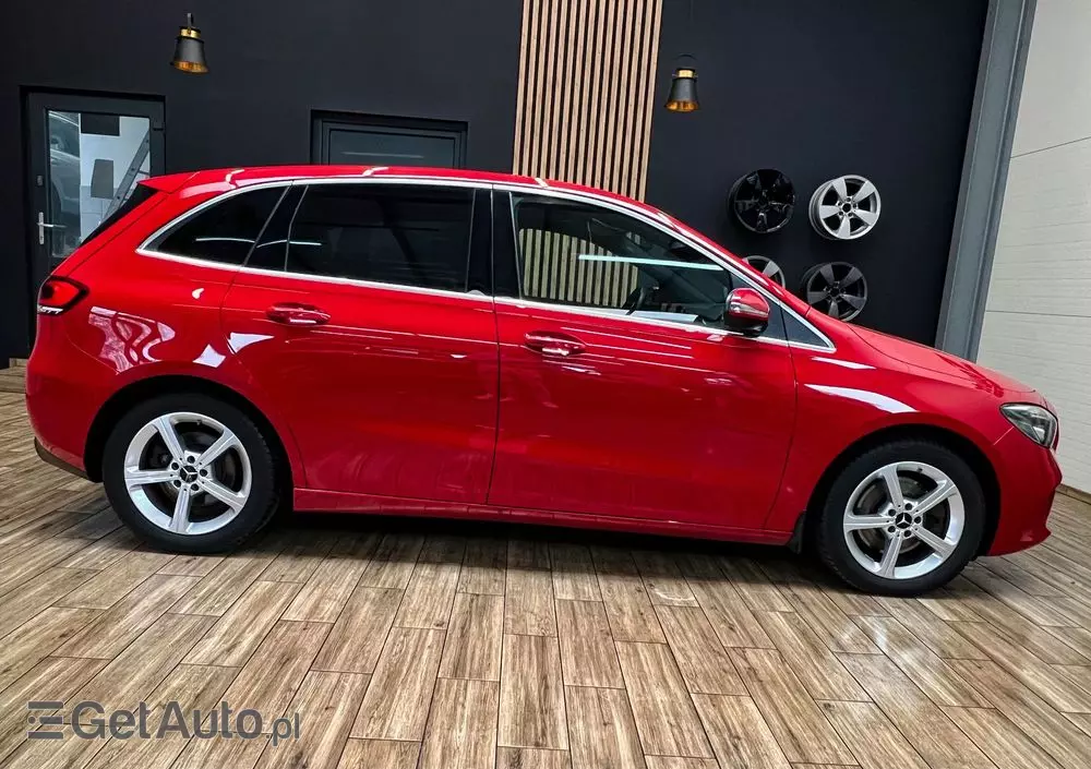MERCEDES-BENZ Klasa B 220 d 8G-DCT