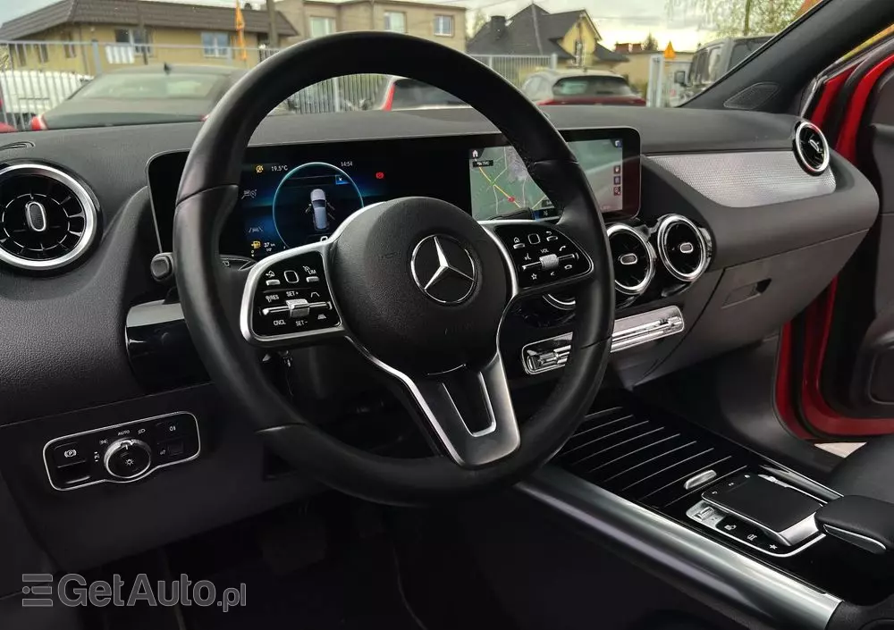 MERCEDES-BENZ Klasa B 220 d 8G-DCT