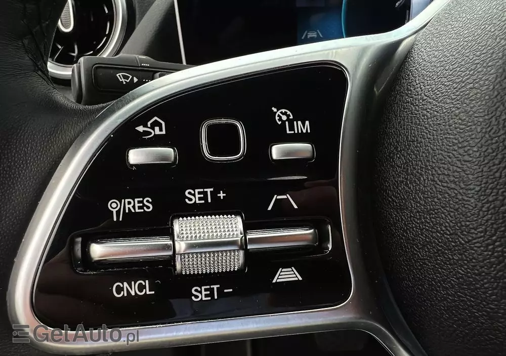 MERCEDES-BENZ Klasa B 220 d 8G-DCT