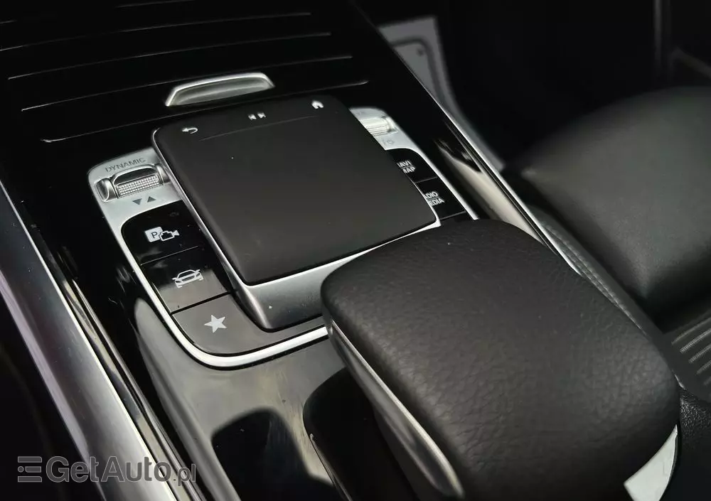 MERCEDES-BENZ Klasa B 220 d 8G-DCT