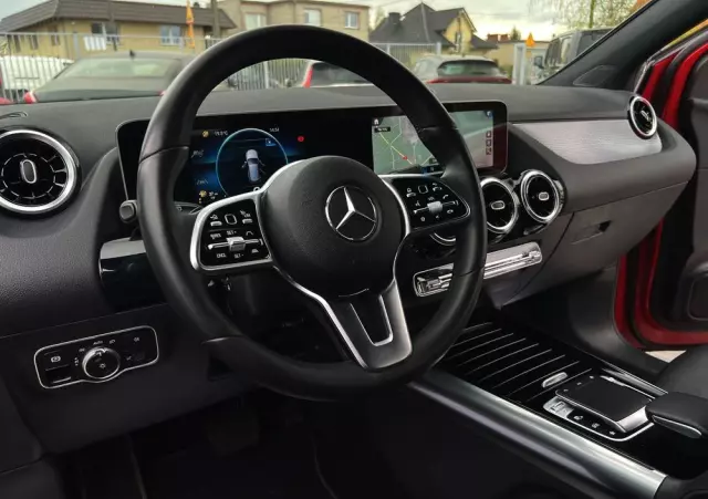 MERCEDES-BENZ Klasa B 220 d 8G-DCT