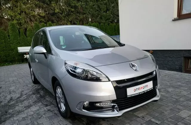 RENAULT Scenic 