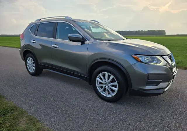 NISSAN Rogue 