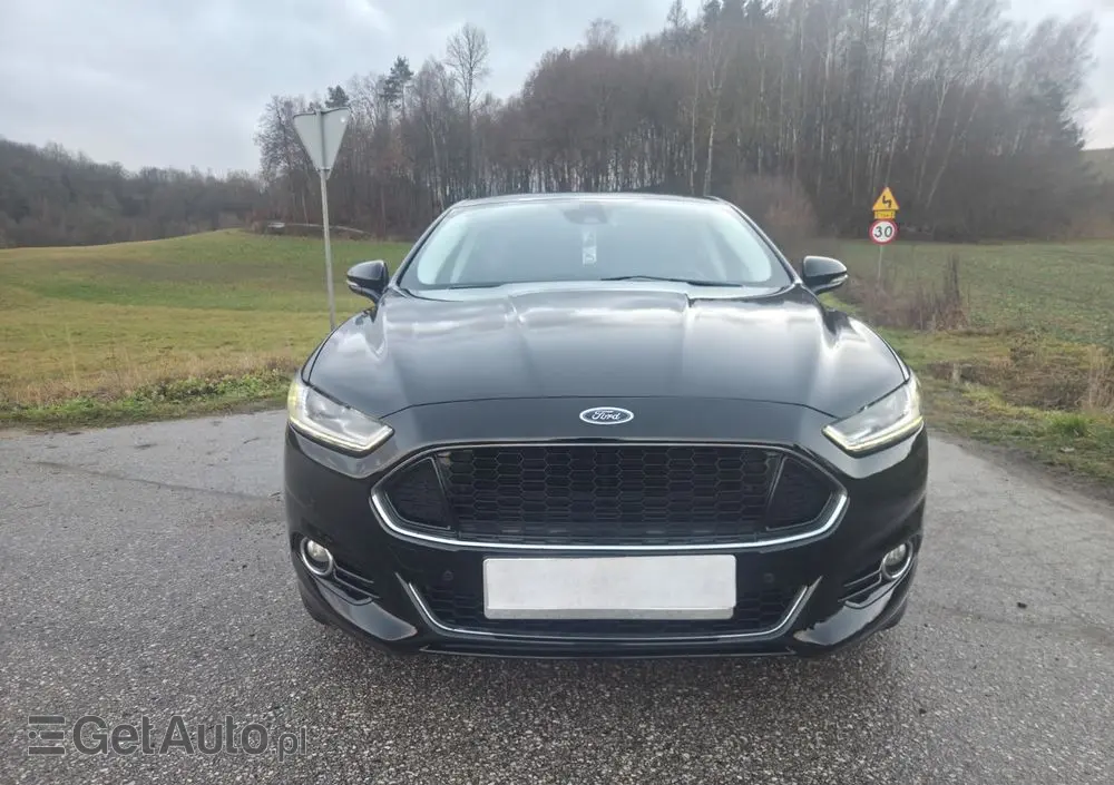 FORD Mondeo 2.0 TDCi STart-Stopp Vignale